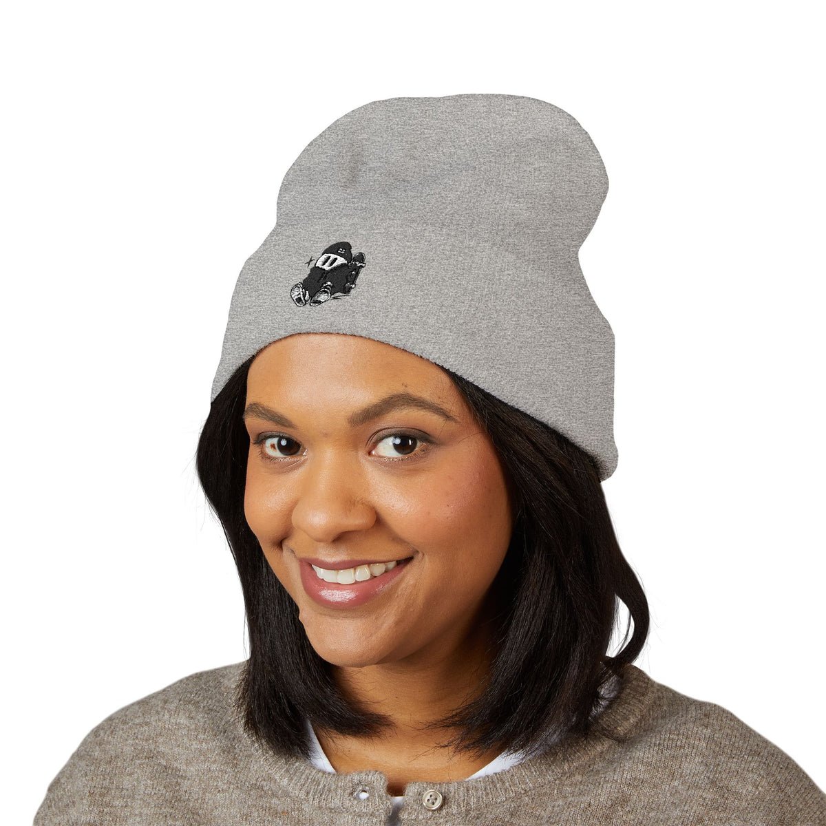 Gorro Bordado Pingüino — Liptoc | Cozy Winter Beanie