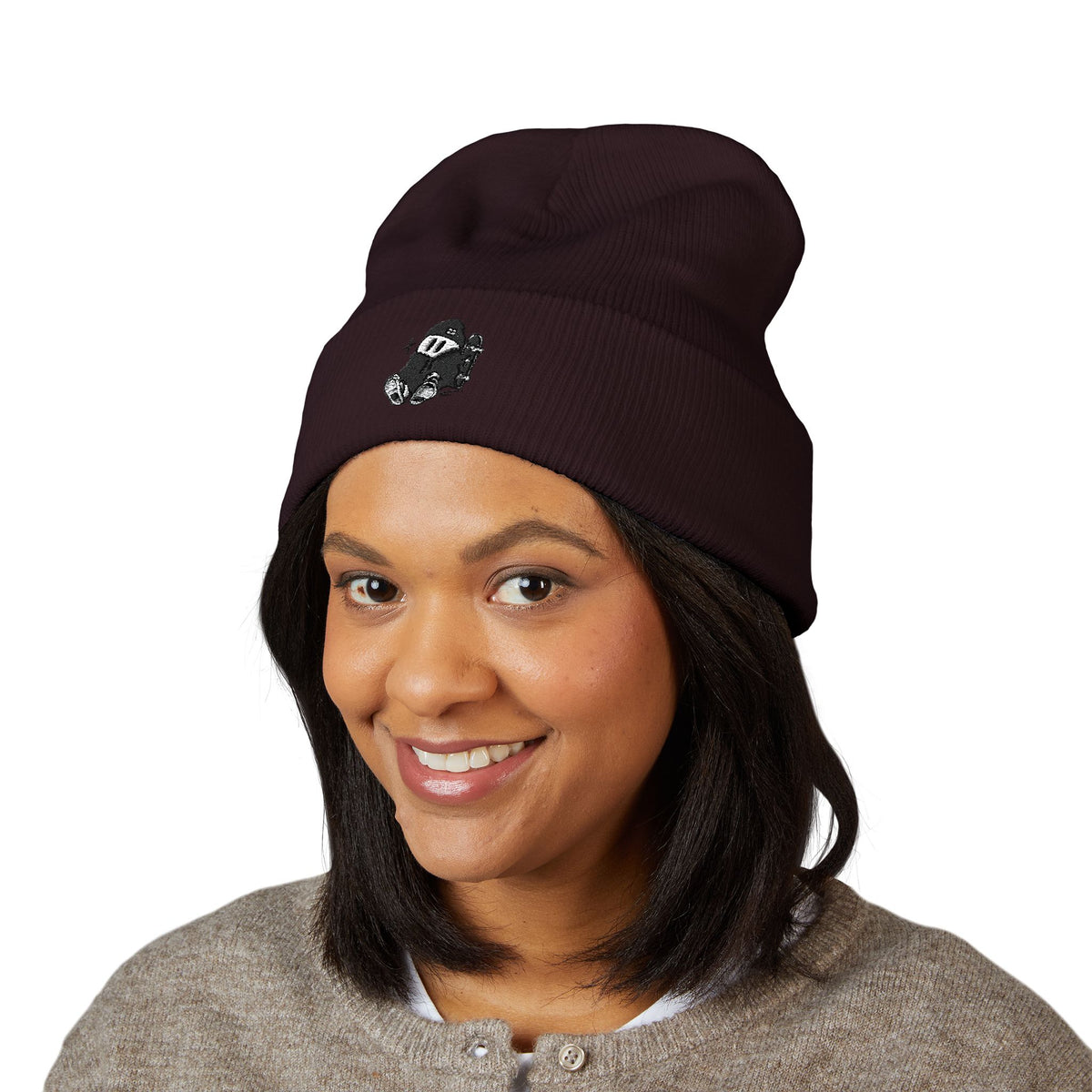 Gorro Bordado Pingüino — Liptoc | Cozy Winter Beanie