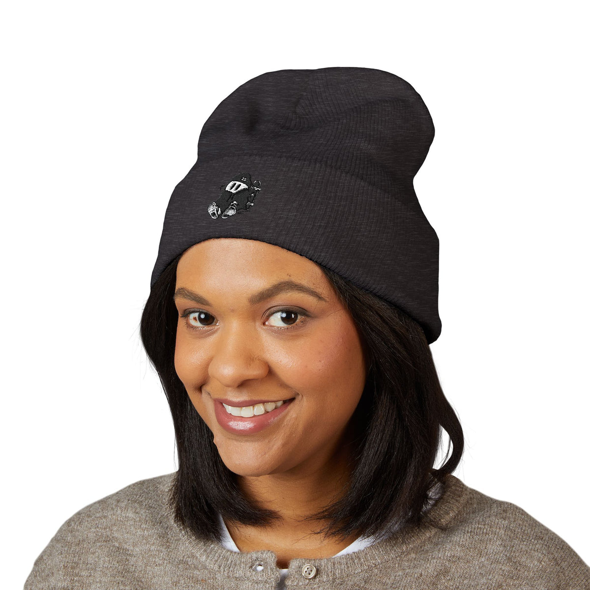 Gorro Bordado Pingüino — Liptoc | Cozy Winter Beanie